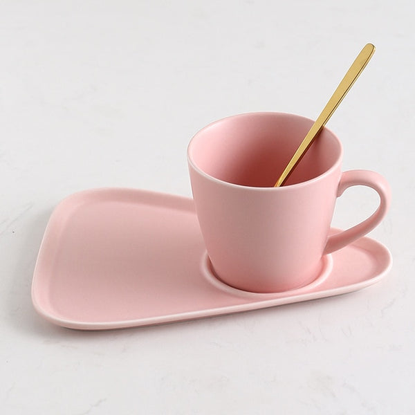 Luxurious Ceramic Tea Cup Set
